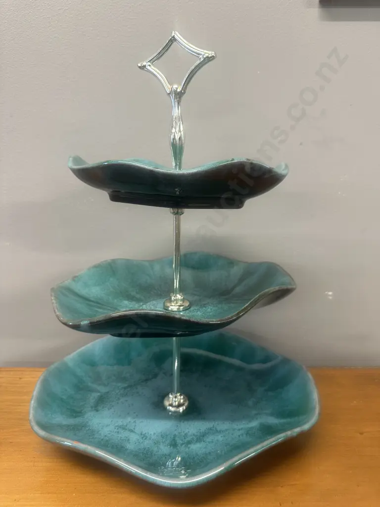 Vintage Blue Mountain Pottery Canada Three Tier Plate Stand Small Chip Image 1++