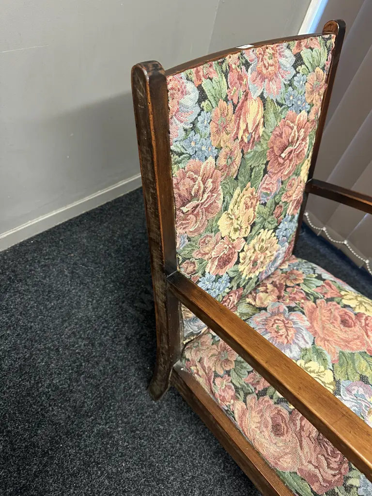 Antique Mahogany Chair Tapestry Floral Upholstered Image 1++
