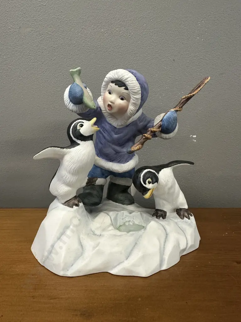 Vintage Franklin Mint 'What A Catch' Porcelain Penguin Figurine  By Michelle Emblem 1990 Image 1++