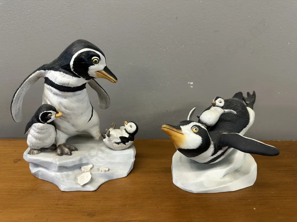 Vintage Franklin Mint 'Wow' & 'Whee' 1987 Porcelain Penguin Figurines By Michelle Emblem 1990 Image 1++