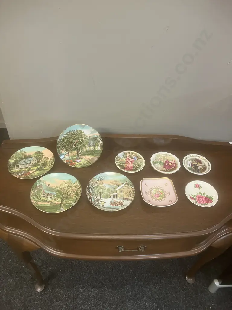 Collectors Plates & Demi Dishes Image 1++