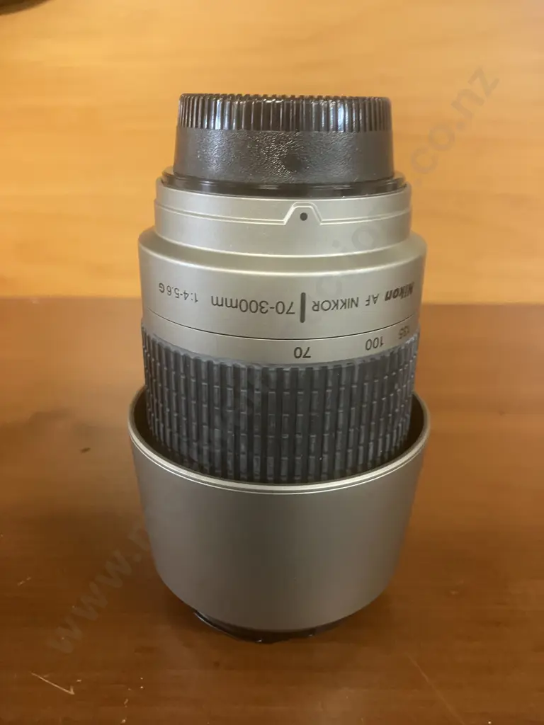 Nikon F55 Film Camera With AF Nikkor 28-80mm & 70-300mm Lenses & Solidex Camera Bag Image 1++