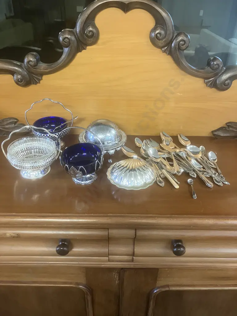 Vintage Sugar Bowls & Cutlery Image 1++