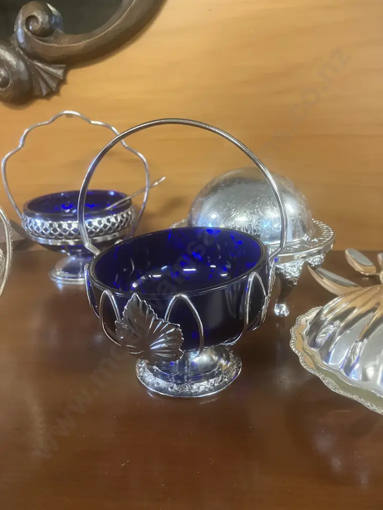 Vintage Sugar Bowls & Cutlery Image 1++