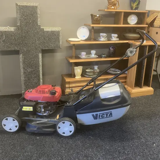 Victa Lawnmower With Catcher - Honda OHC GCV 160 Engine With Manuals