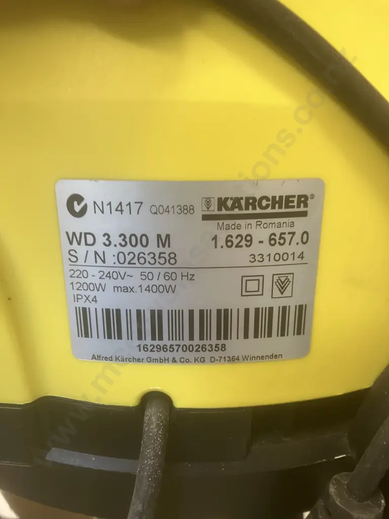Karcher Vacuum Cleaner WD3.300M With Manual & Bags Image 1++