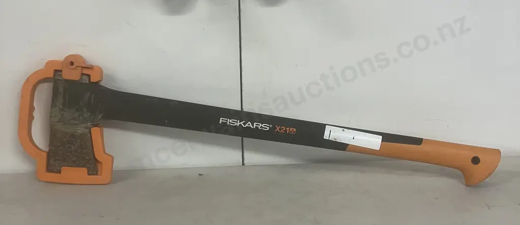 Fiskars Splitting Axe X21 With Plastic Transport Guard Image 1++