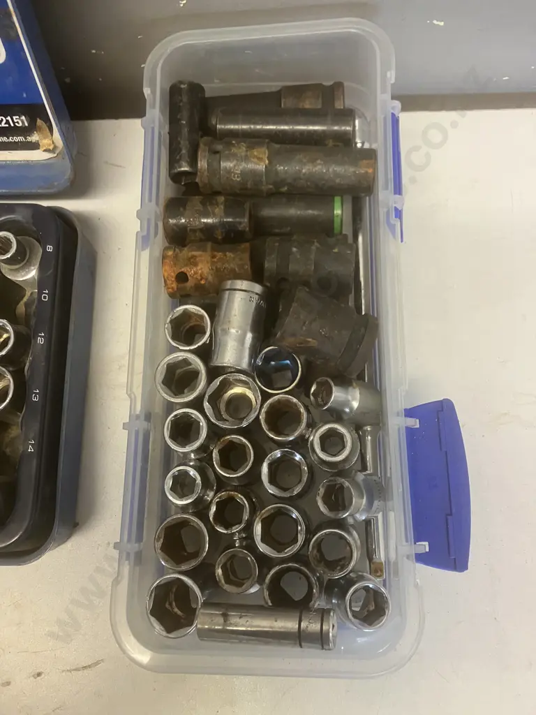 Kincrome 51 Piece Socket Set (As Found), Assorted Sockets In Container, Wheel Nut Spanner With 36 & 32mm Sockets Image 1++
