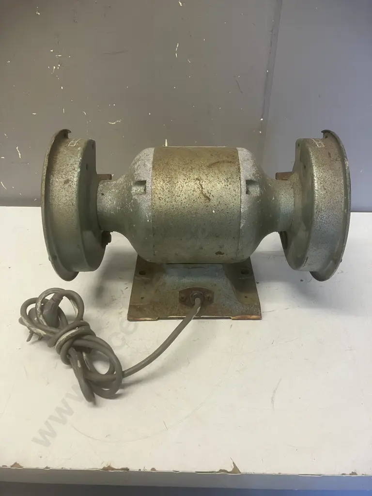 GMF Handymate 150mm Bench Grinder Image 1++