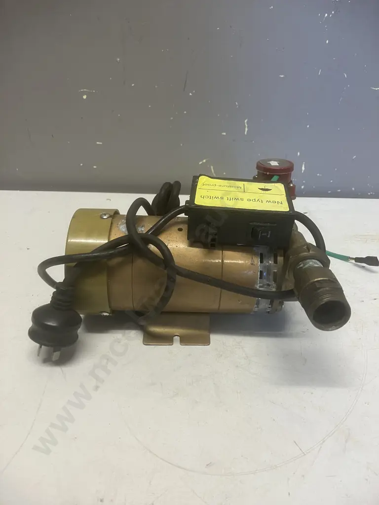Low Pressure Hot Water Booster Pump Image 1++