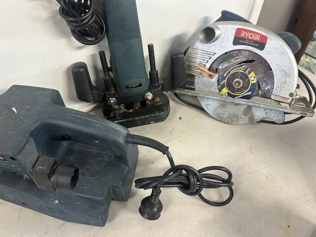 Assorted Power Tools Including Ryobi Circular Saw, Colt Router & Belt Sander Image 1++