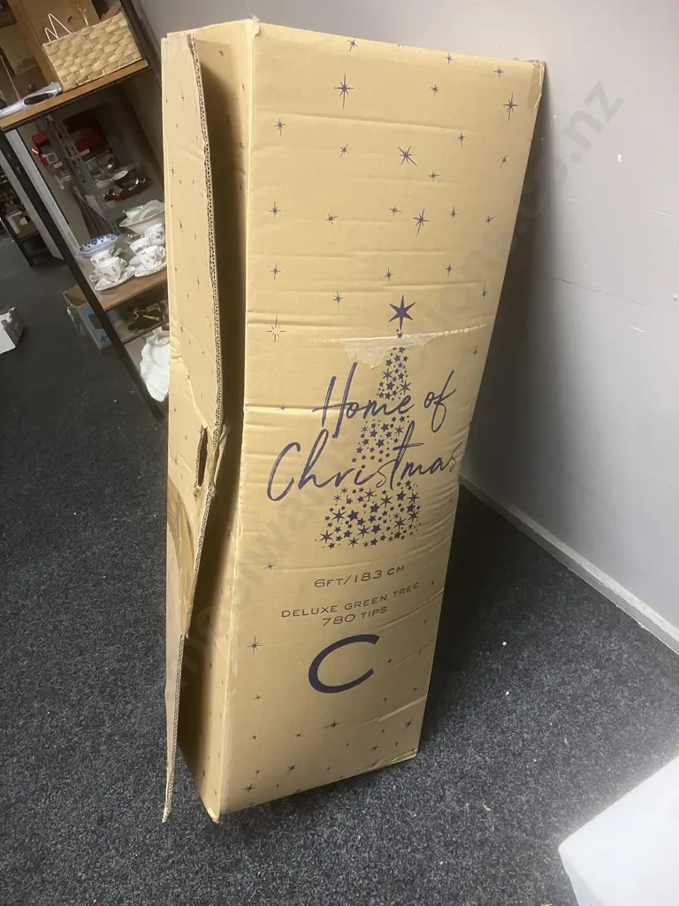 Farmers Home of Christmas 6' Deluxe Edition Green 780 Tip Christmas Tree Image 1++