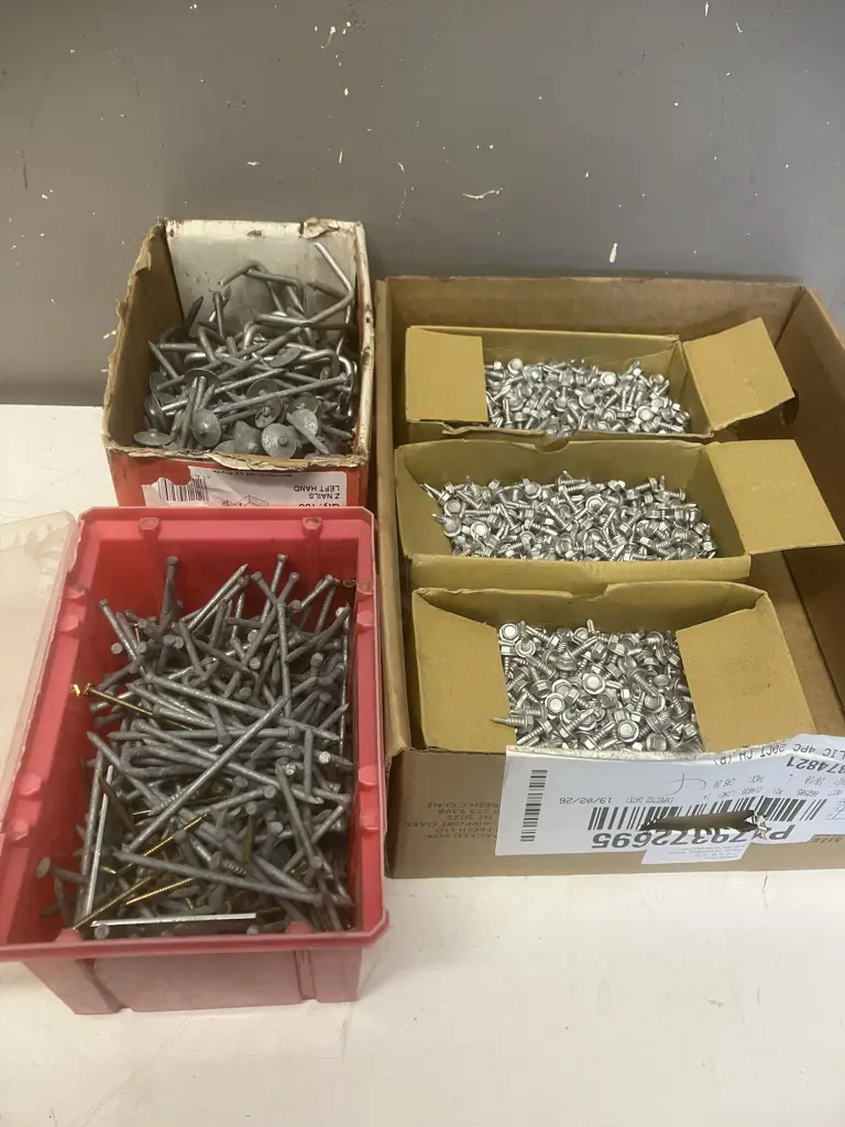 Boxes TEK Screws, Z-Nails, Nails Image 1++