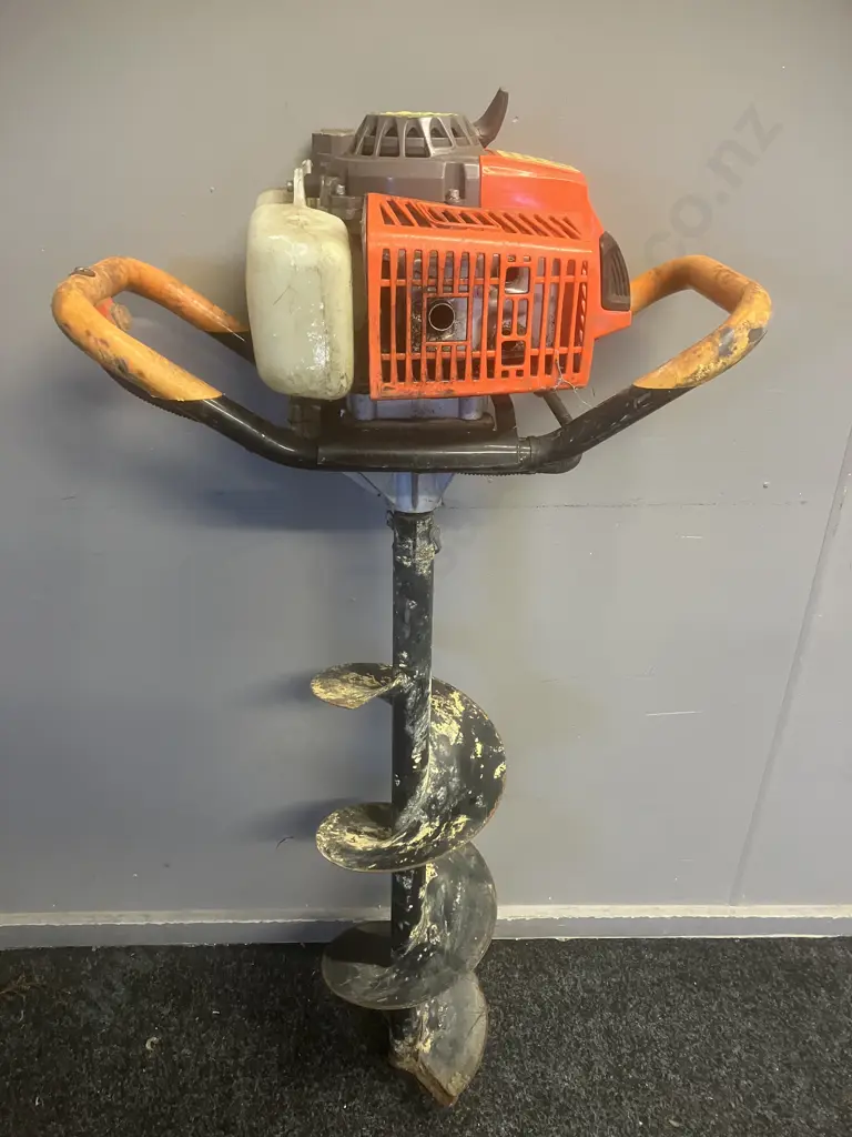Post Hole Borer - Zuma Earth Auger Model 1E48F Image 1++