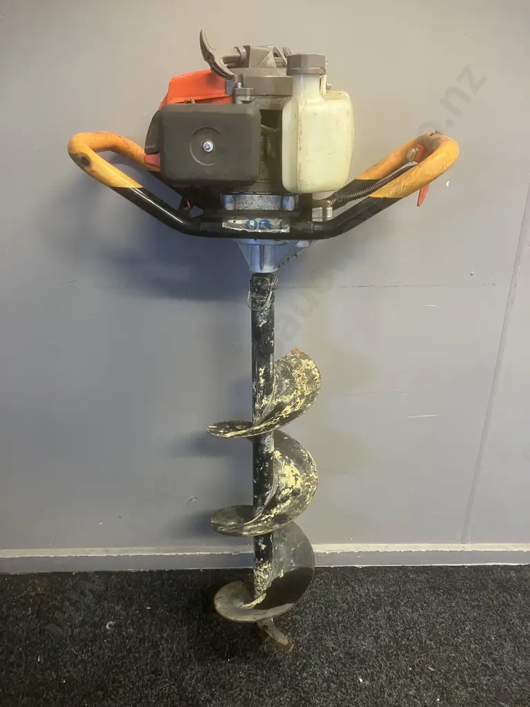 Post Hole Borer - Zuma Earth Auger Model 1E48F Image 1++