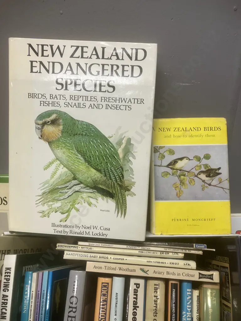 Bird Books x 28 - Bird Care, Parrots, Budgerigar Image 1++
