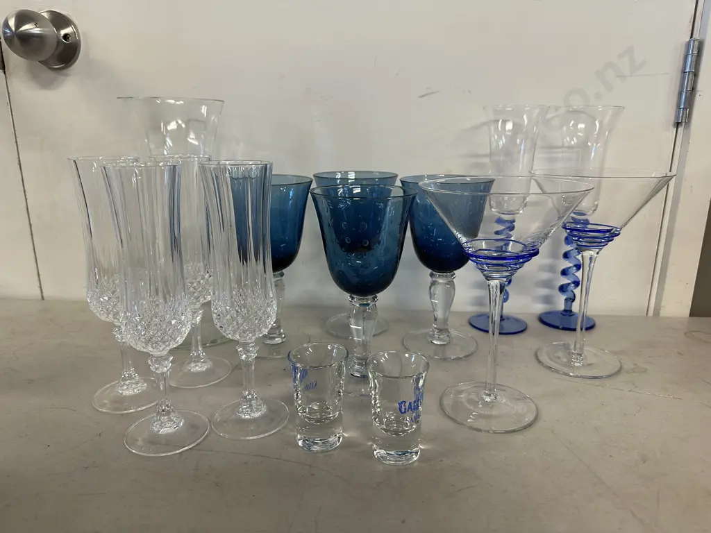 Selection of Glassware Including Wine Glasses, Vase Etc Image 1++