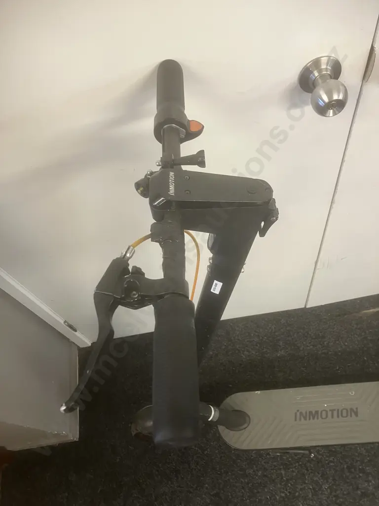 InMotion Model LE1 Electric Scooter - No Charger (Sold As- Is) Image 1++