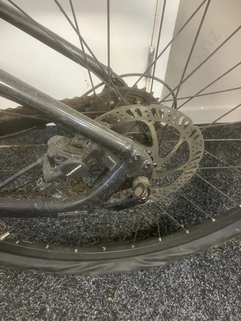 GIANT Talon Black Mountain Bike Image 1++