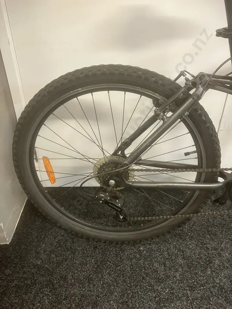 Black Bike With Sun Tour XCT Forks Image 1++