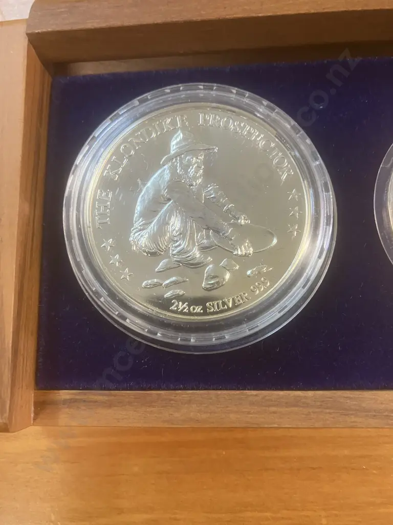 Klondike International Gold & Silver Prospector Three-Coin Set In Timber Display Case - #3347 / 5000 Image 1++