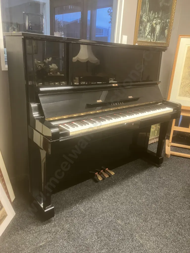 Stunning Yamaha UX3 Upright Piano In Excellent Condition - Polished Ebony, 131cm Image 1++