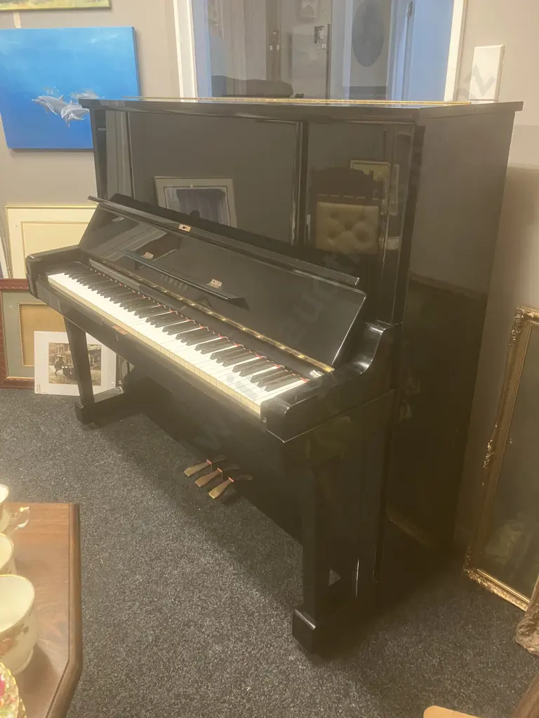 Stunning Yamaha UX3 Upright Piano In Excellent Condition - Polished Ebony, 131cm Image 1++