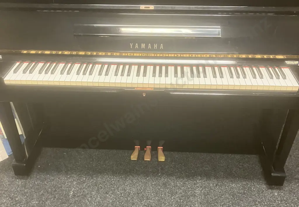 Stunning Yamaha UX3 Upright Piano In Excellent Condition - Polished Ebony, 131cm Image 1++