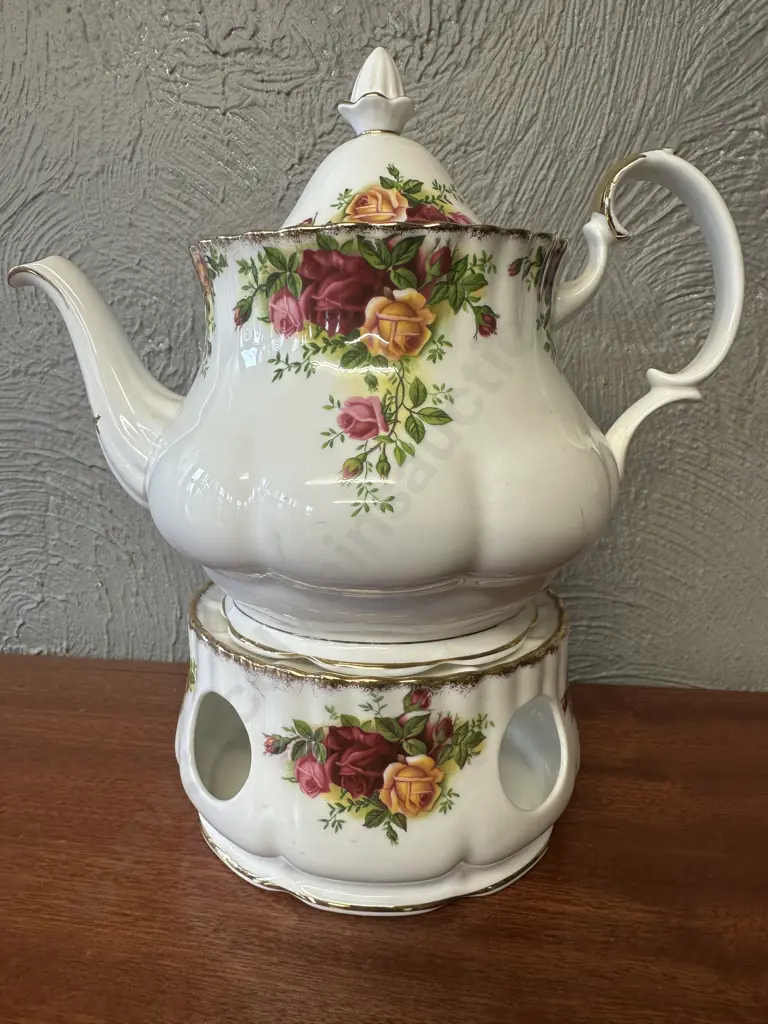 Royal Albert Old Country Roses Bone China Made In England Large Teapot & Teapot Warmer 1962 H19cm. Image 1++