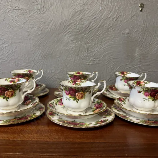 Royal Albert Old Country Roses Bone China Made In England Trios x6