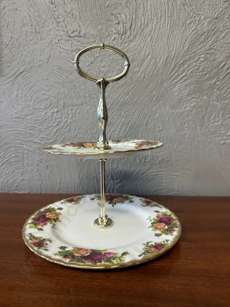 Royal Albert Old Country Roses Bone China Made In England Two Tier Cake Stand H25cm. Image 1++