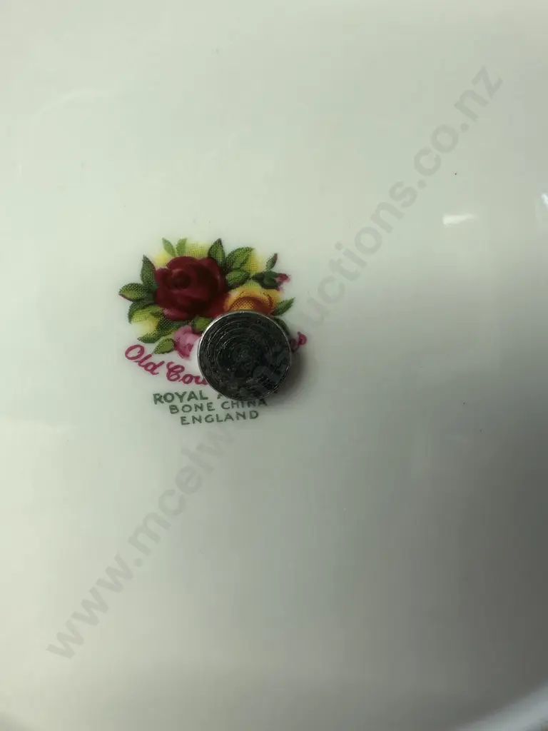 Royal Albert Old Country Roses Bone China Made In England Two Tier Cake Stand H25cm. Image 1++
