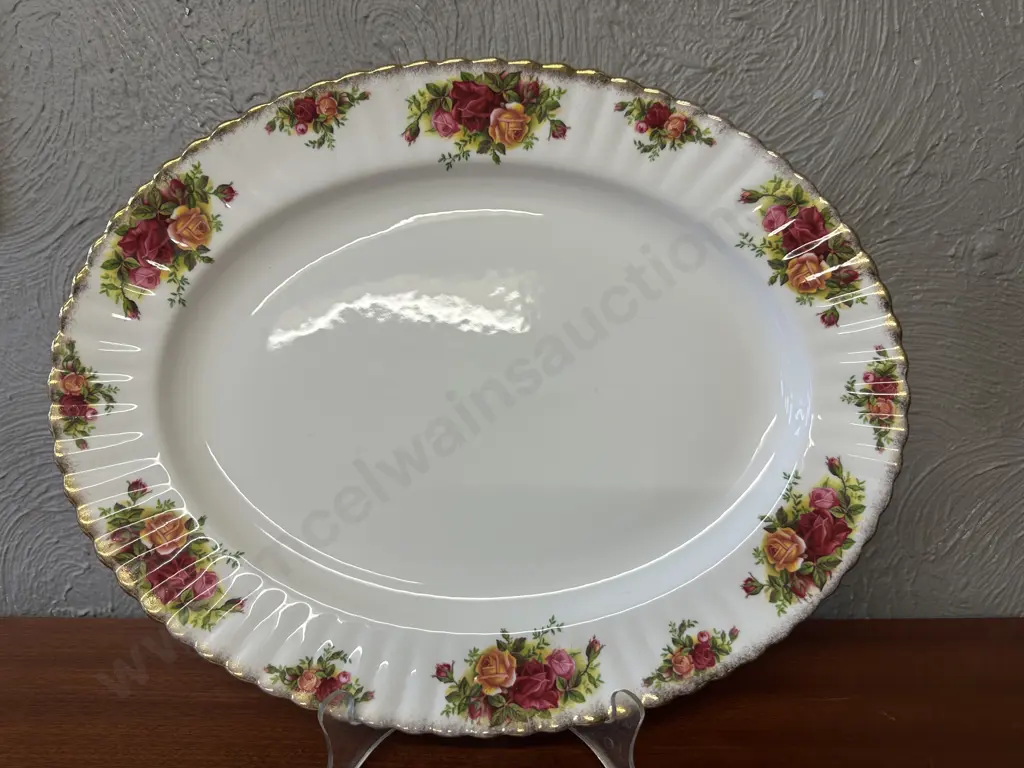 Royal Albert Old Country Roses Bone China Made In England Large Oval Serving Platter 38.5x30cm. Image 1++