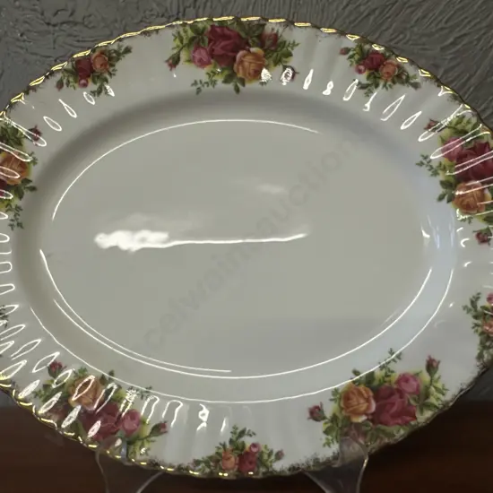 Royal Albert Old Country Roses Bone China Made In England Oval Serving Platter 33x25.5cm.