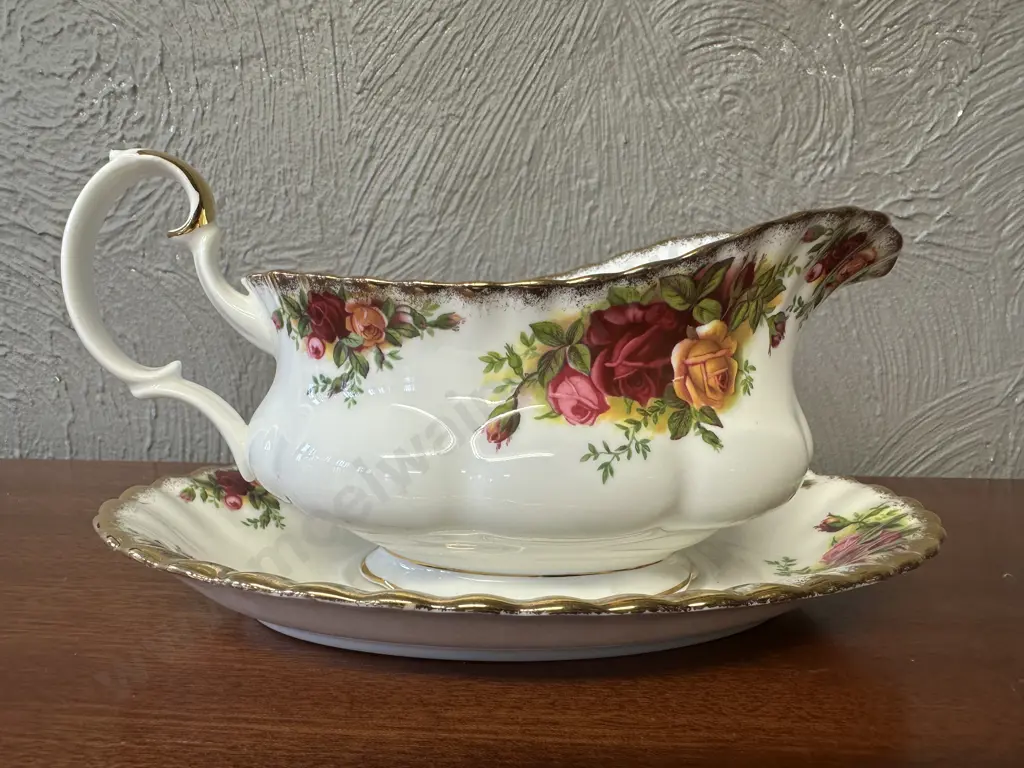 Royal Albert Old Country Roses Bone China Made In England Gravy Boat & Under Plate Image 1++