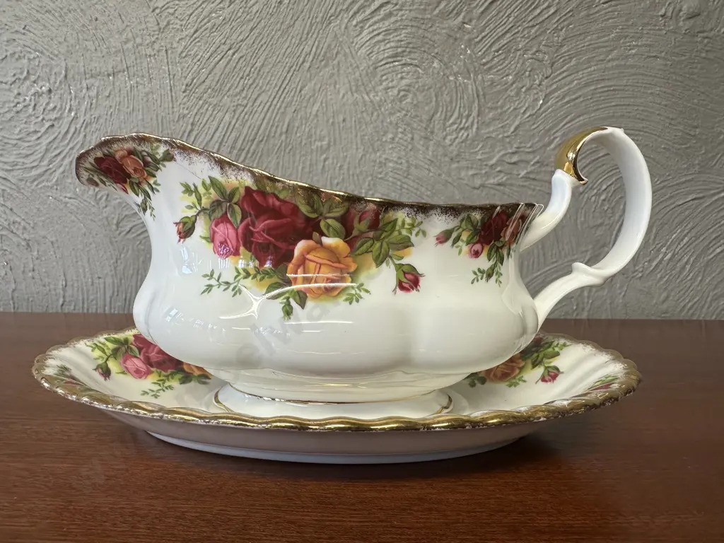 Royal Albert Old Country Roses Bone China Made In England Gravy Boat & Under Plate Image 1++