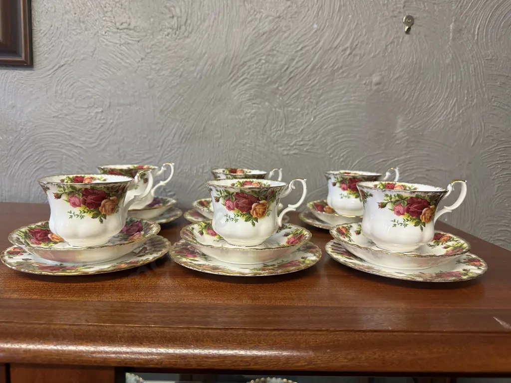 Royal Albert Old Country Roses Bone China Made In England Trios x6 Image 1++