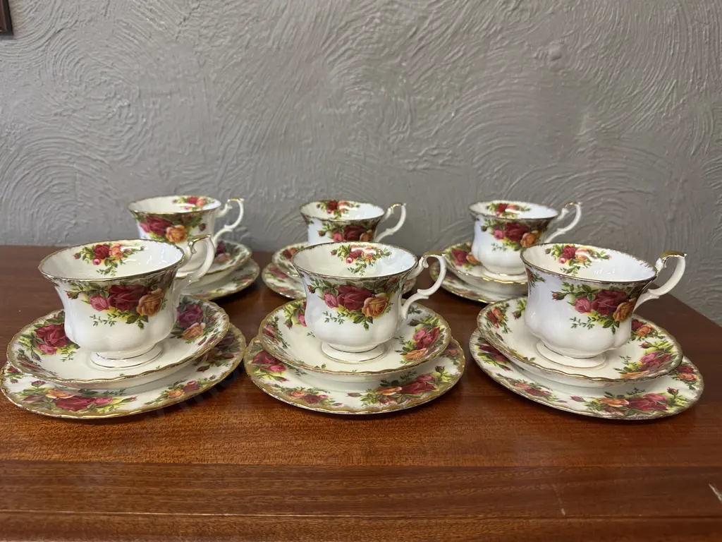 Royal Albert Old Country Roses Bone China Made In England Trios x6 Image 1++