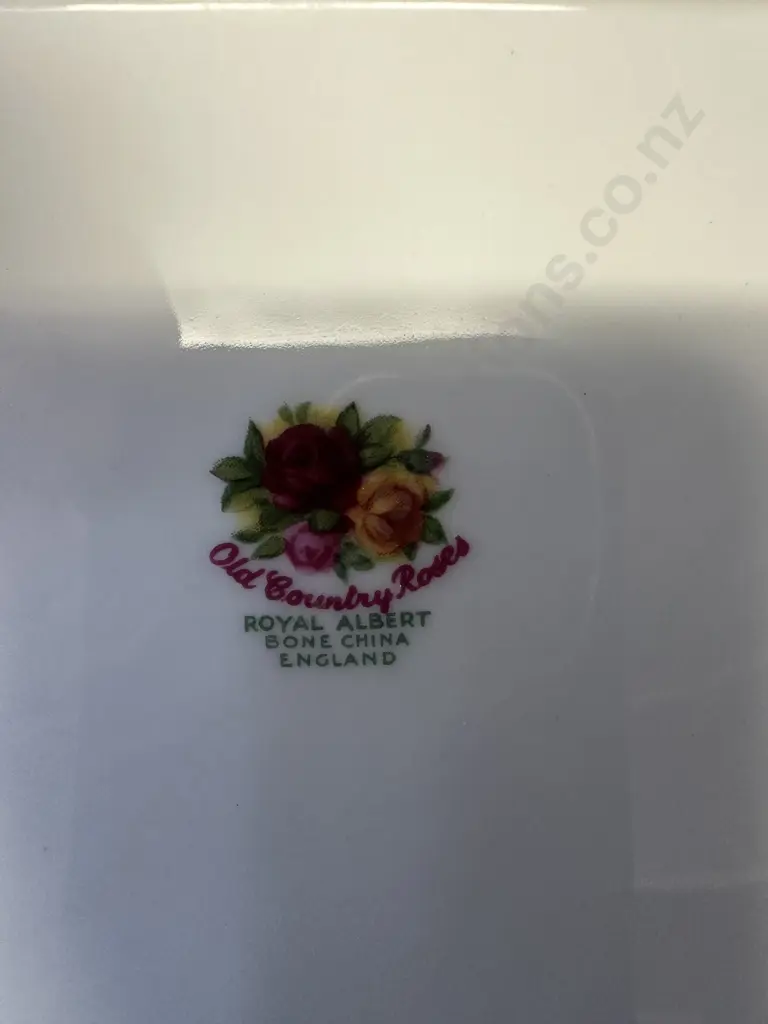 Royal Albert Old Country Roses Bone China Made In England Large Sandwich Tray 30x17cm. Image 1++