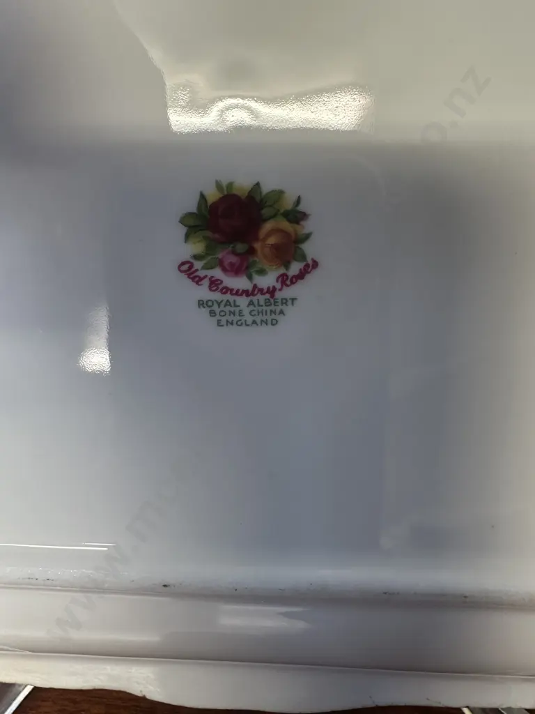 Royal Albert Old Country Roses Bone China Made In England Large Sandwich Tray 30x17cm. Image 1++