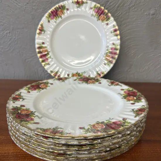 Royal Albert Old Country Roses Bone China Made In England  Dinner Plates x7 Dia26cm.