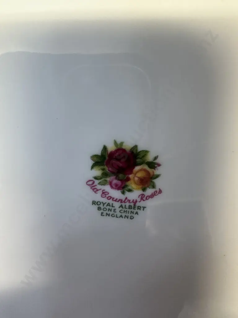 Royal Albert Old Country Roses Bone China Made In England Entree Plates x7 Dia20.5cm.. Image 1++