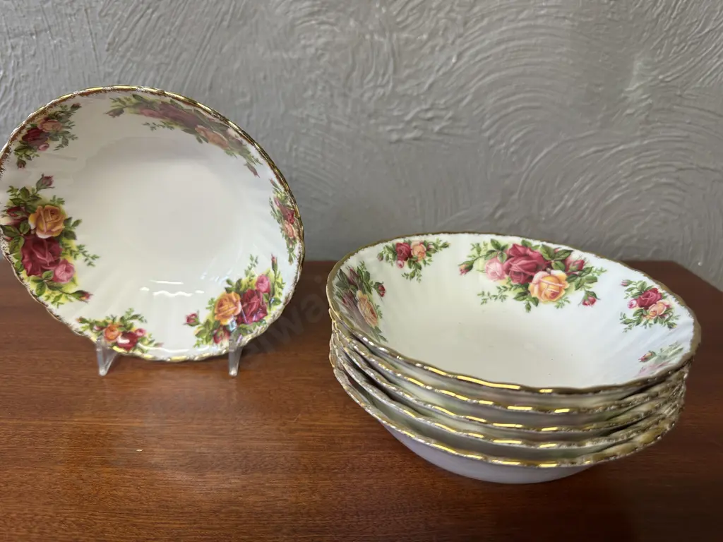 Royal Albert Old Country Roses Bone China Made In England Dessert Bowls x6 15.5cm. Image 1++