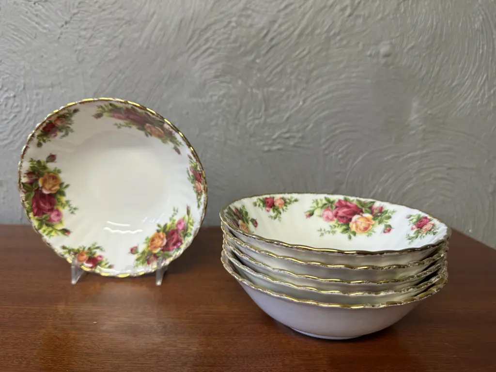 Royal Albert Old Country Roses Bone China Made In England Dessert Bowls x6 15.5cm. Image 1++