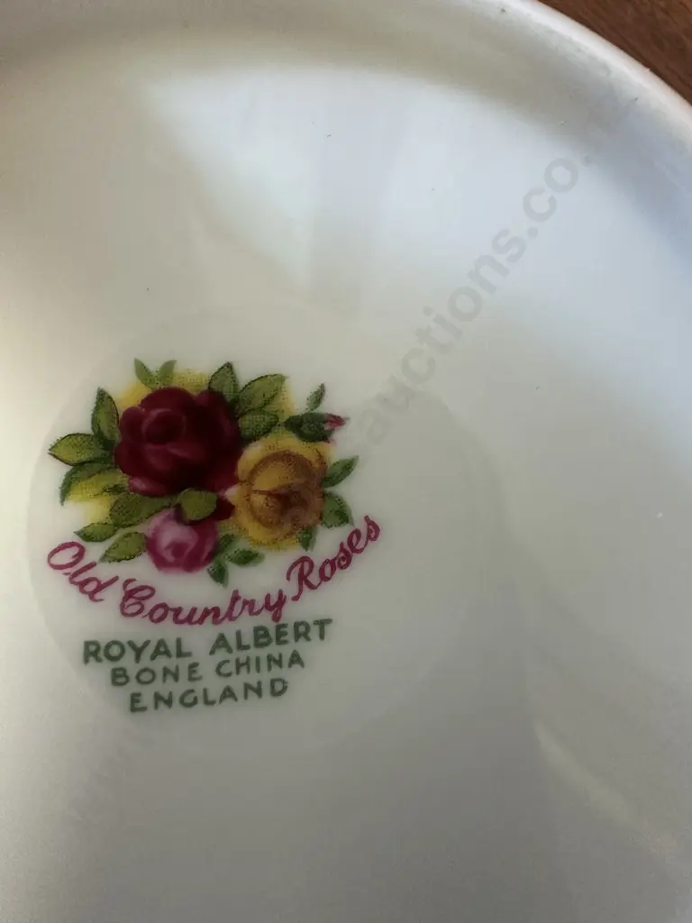 Royal Albert Old Country Roses Bone China Made In England Dessert Bowls x6 15.5cm. Image 1++