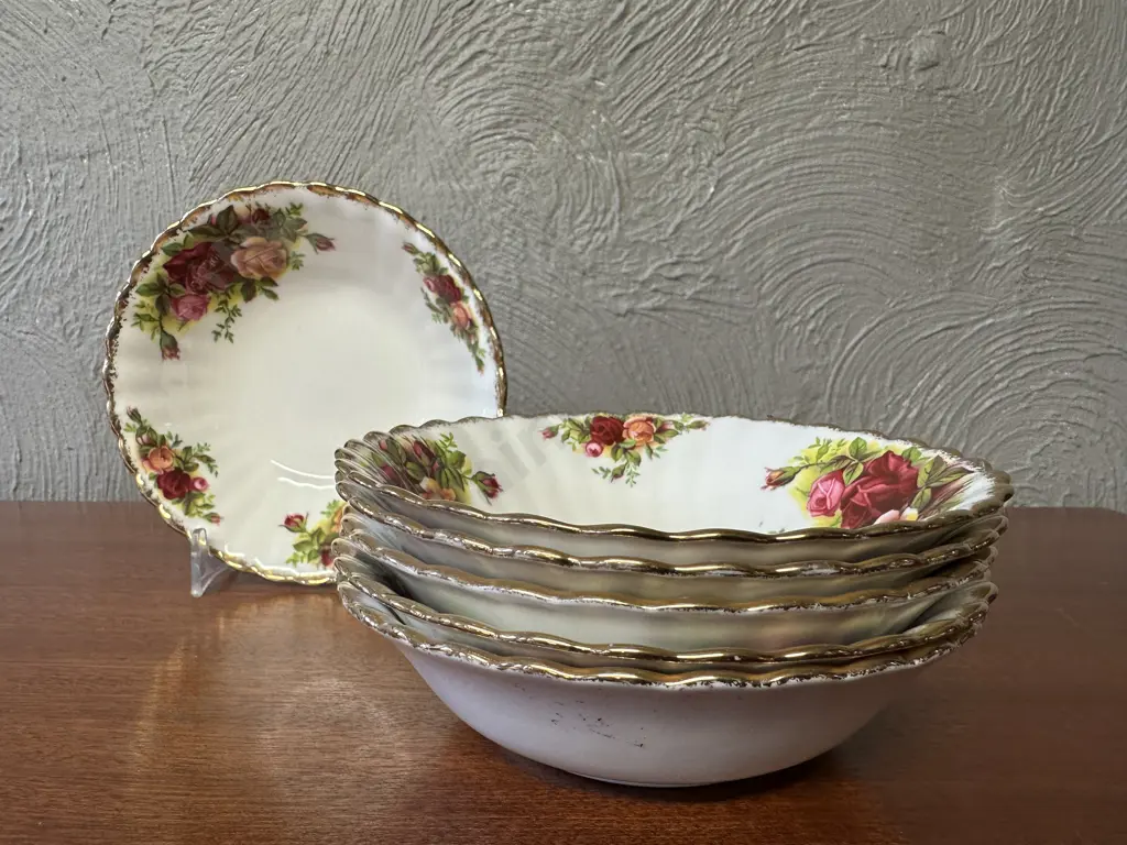 Royal Albert Old Country Roses Bone China Made In England Small Dessert Bowls x6 Dia13.5cm. Image 1++