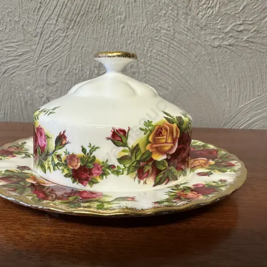 Royal Albert Old Country Roses Bone China Made In England Round Covered Lidded Butter Dish & Plate