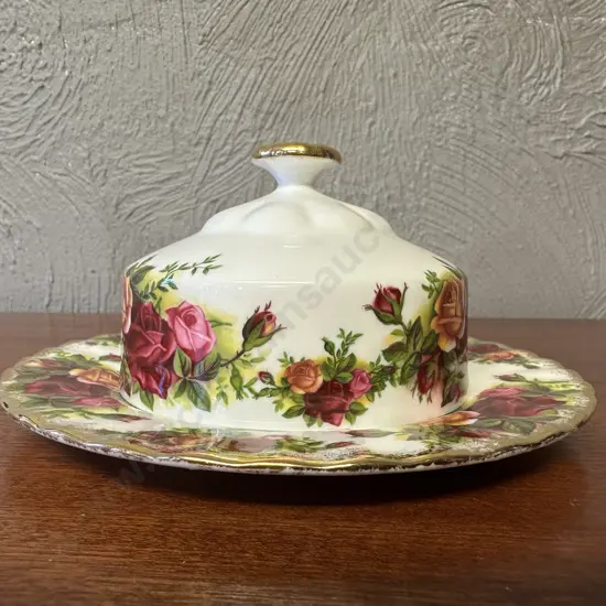 Royal Albert Old Country Roses Bone China Made In England Round Covered Lidded Butter Dish & Plate