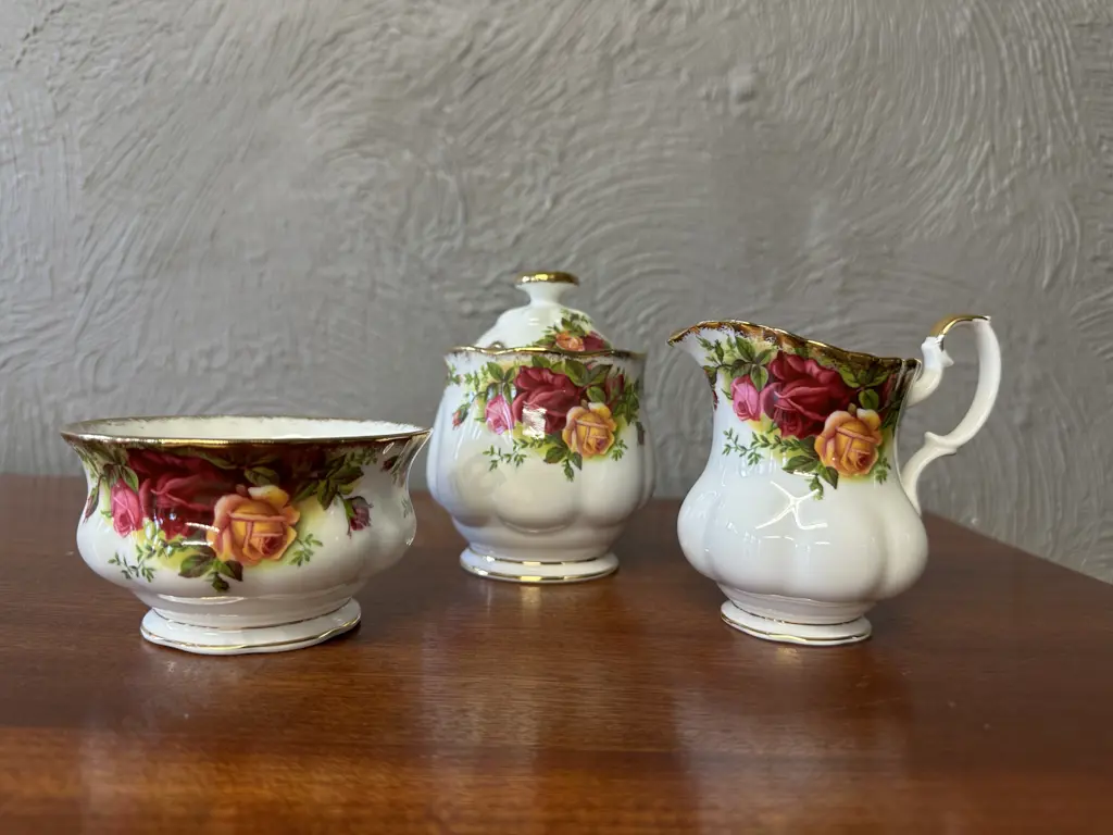 Royal Albert Old Country Roses Bone China Made In England Jam Pot With Lid, Sugar Bowl & Creamer Image 1++