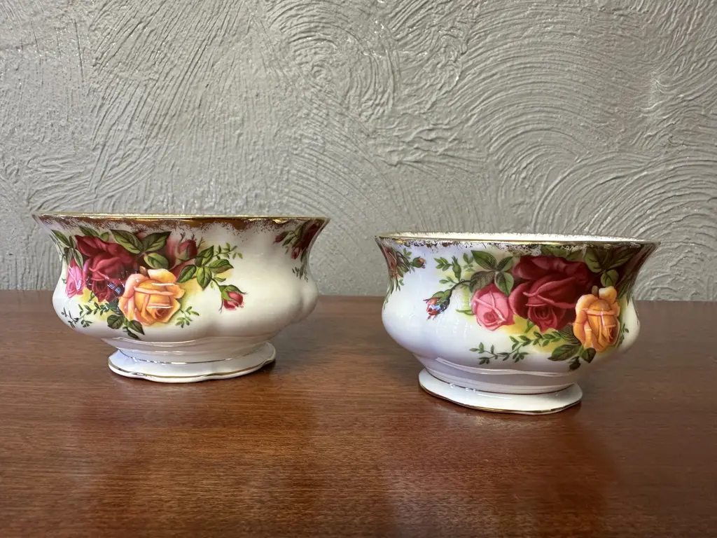 Royal Albert Old Country Roses Bone China Made In England Sugar Bowls x2  Image 1++